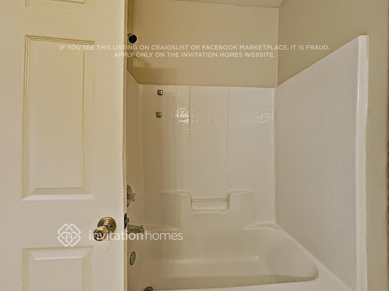 Building Photo - 4164 Fenrose Cir