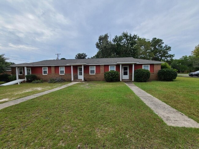 Building Photo - 3904 Persimmon St