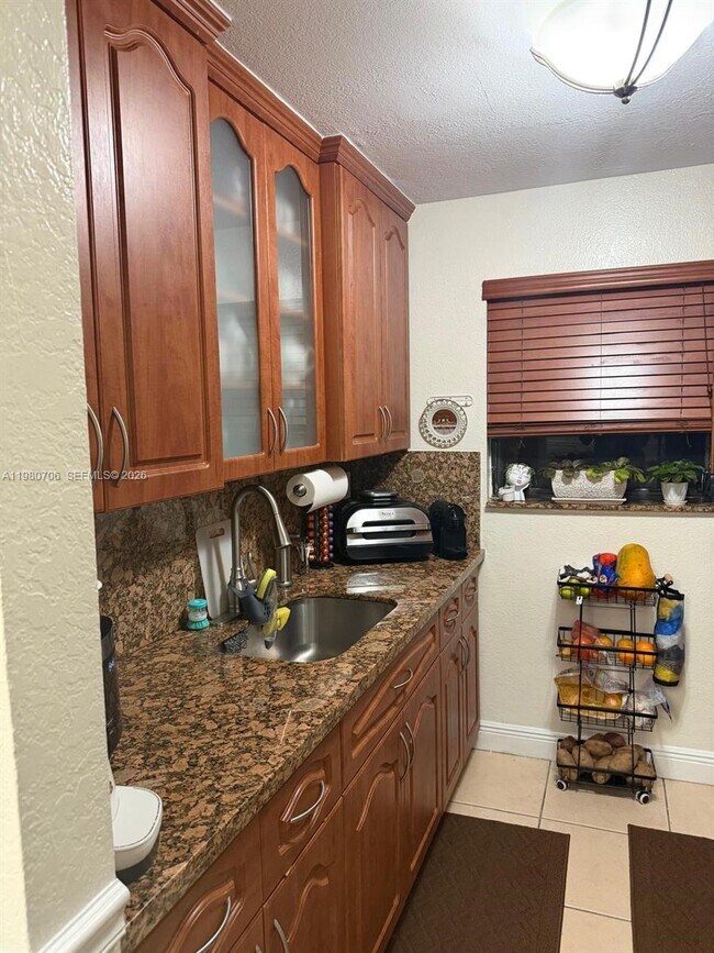 Building Photo - 6246 SW 136th Ct