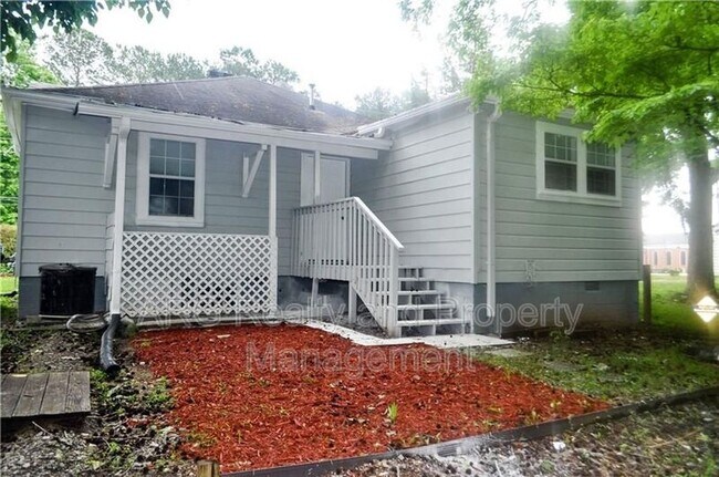 Building Photo - 354 Hamilton E Holmes Dr NW