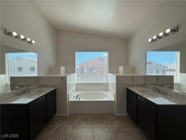 Building Photo - 9341 Forest Meadows Ave