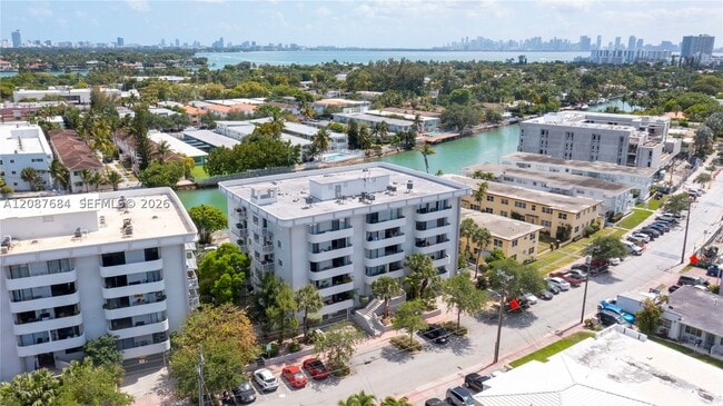 Building Photo - 130 S Shore Dr