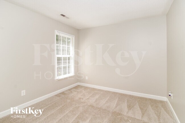 Building Photo - 5630 Poplar Hill Ct