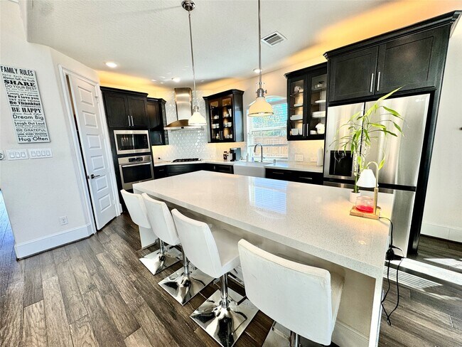 Building Photo - 16803 Bark Cabin Dr