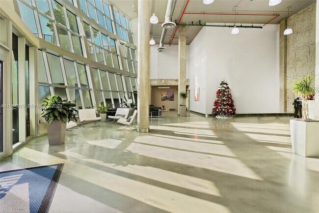 Building Photo - 3029 NE 188th St