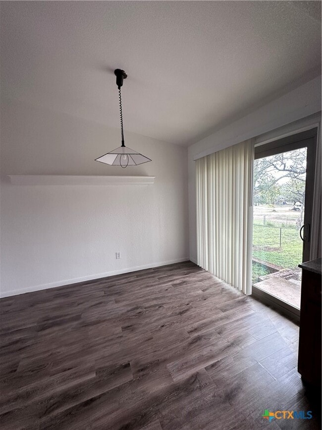 Building Photo - 1417 Janet Ln