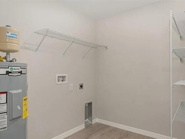 Building Photo - 308 Ave P NW