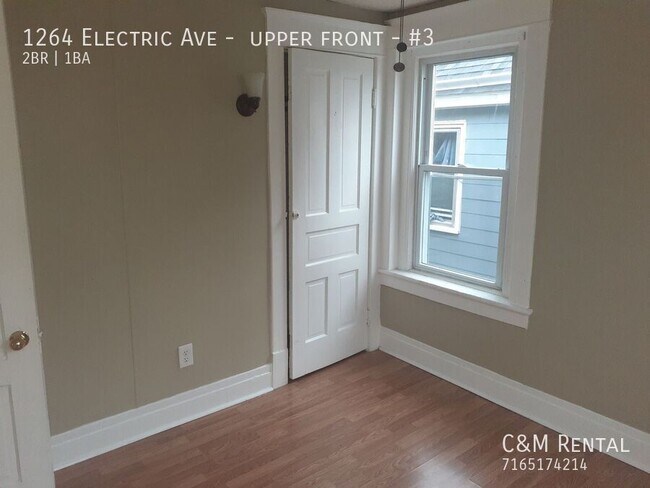 Building Photo - Nice 2 Bedroom - Upper Apartment