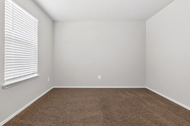 Building Photo - 2306 Bufflehead Dr