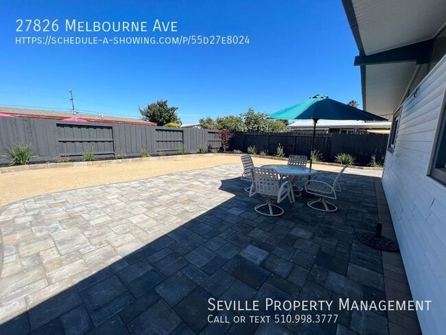 Building Photo - WELCOME HOME! Recently updated Home with 3...