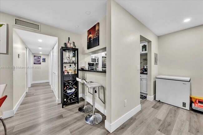 Building Photo - 8550 SW 149th Ave