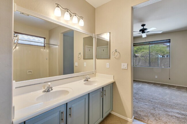 Building Photo - Lovely Anthem home on quiet cul-de-sac  no...