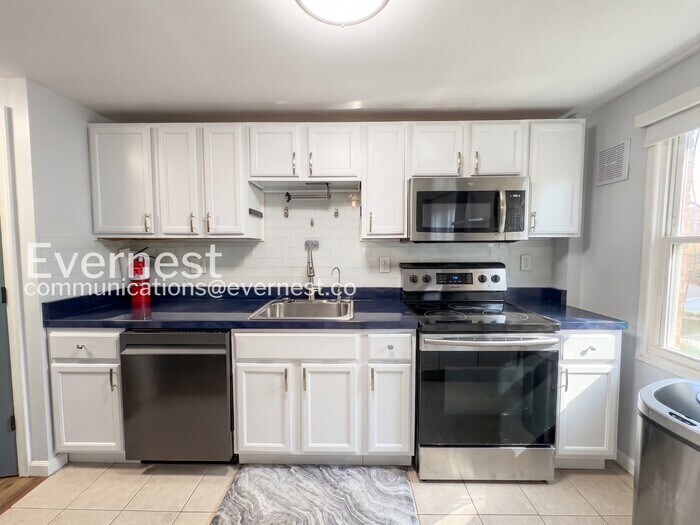 Building Photo - 6405 Loch Crest Ct
