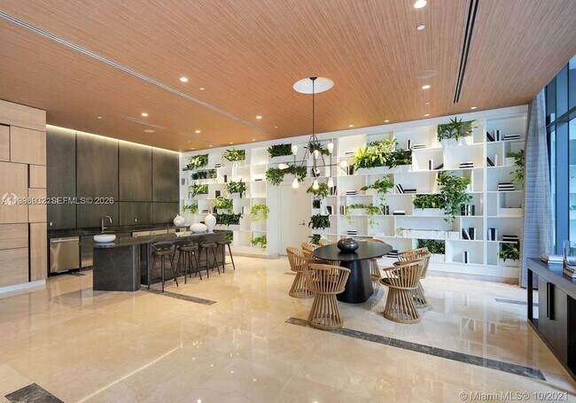 Building Photo - 55 SW 9th St