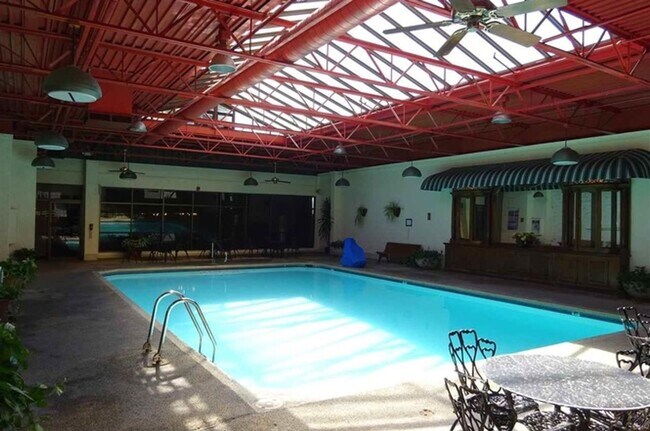 Building Photo - 100 N Arlington Ave