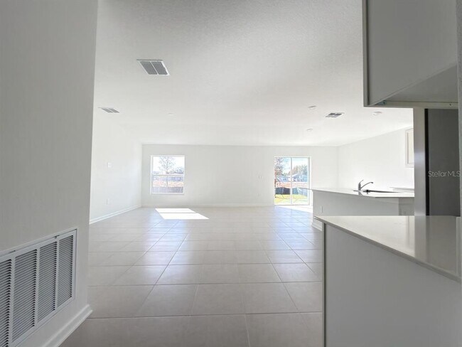 Building Photo - 3212 Alpine Wy