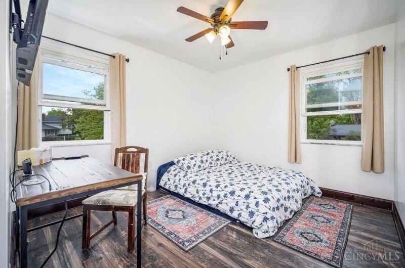 Building Photo - 515 Maxine Dr