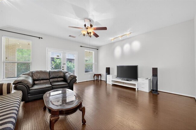 Building Photo - 15918 Keystone Ridge Ln