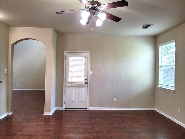 Building Photo - 26319 Longview Creek Dr