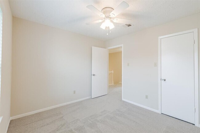 Building Photo - 3004 Beecave Dr