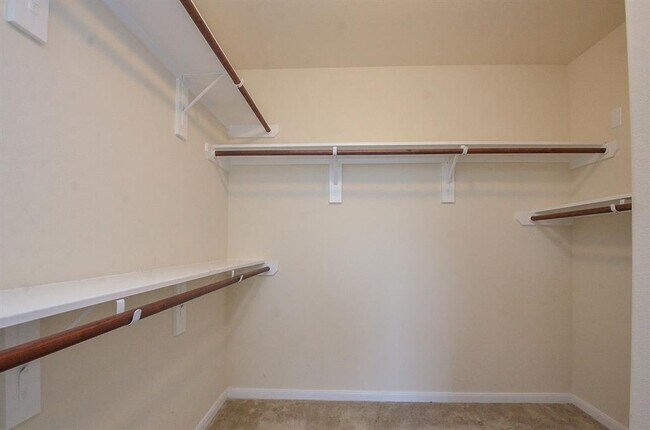Building Photo - 21519 Crainfeld Dr
