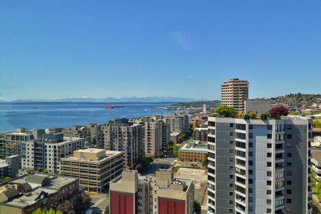 Building Photo - Arbor Place Tower Condominiums ~ Belltown