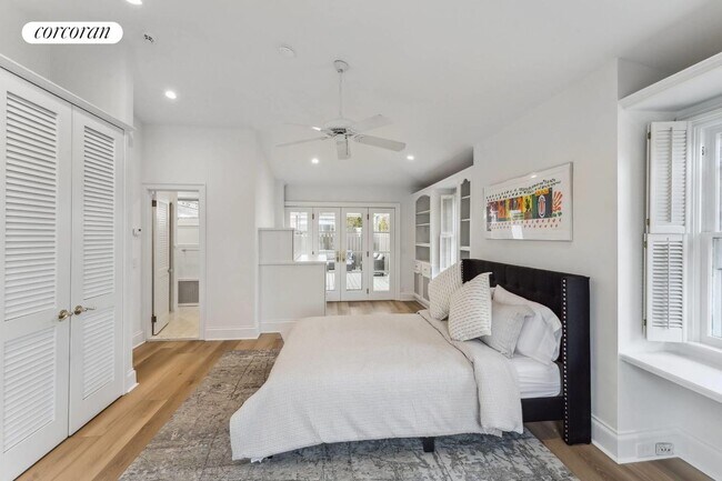 Building Photo - 710 Montauk Hwy