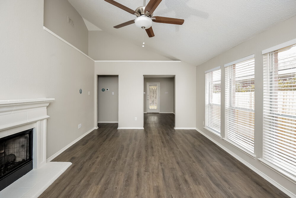 Building Photo - 10233 Tustin Terrace