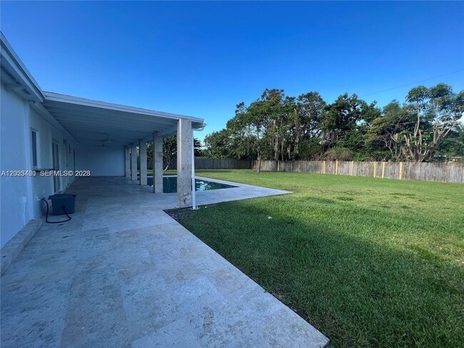 Building Photo - 14500 SW 98th Ave