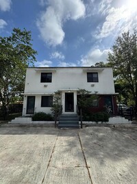 Building Photo - 5541 NW Miami Ct