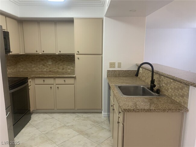 Building Photo - 2300 E Silverado Ranch Blvd