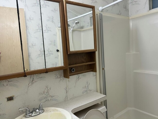 Building Photo - 6105 Land O' Lakes Blvd