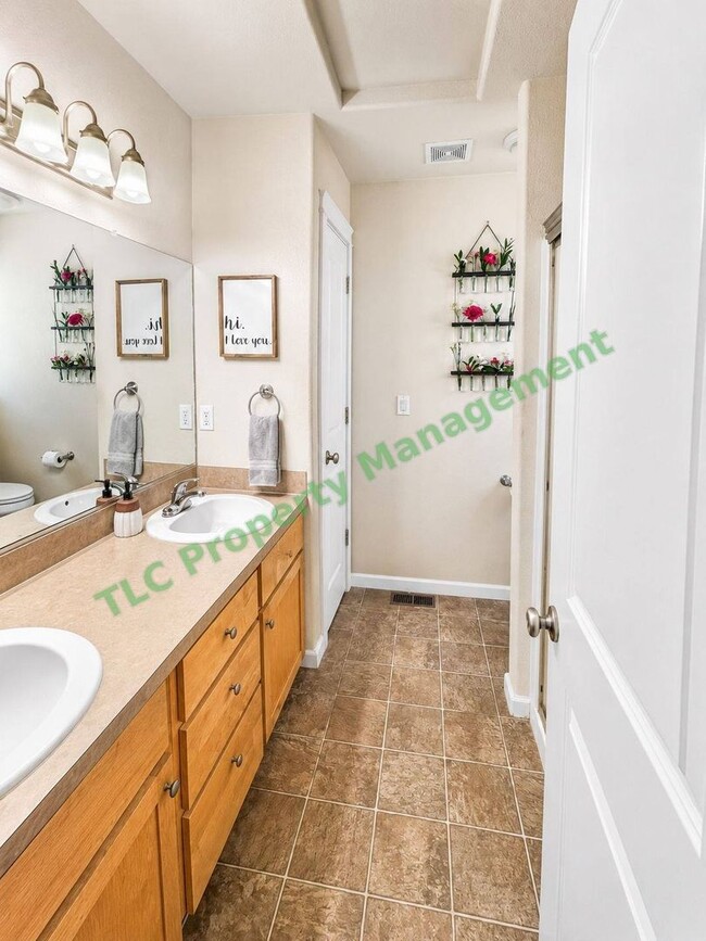 Building Photo - 3bd/2bath home in Jefferson near the Santiam