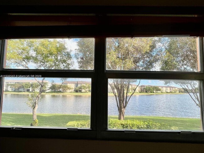 Building Photo - 701 SW 141st Ave