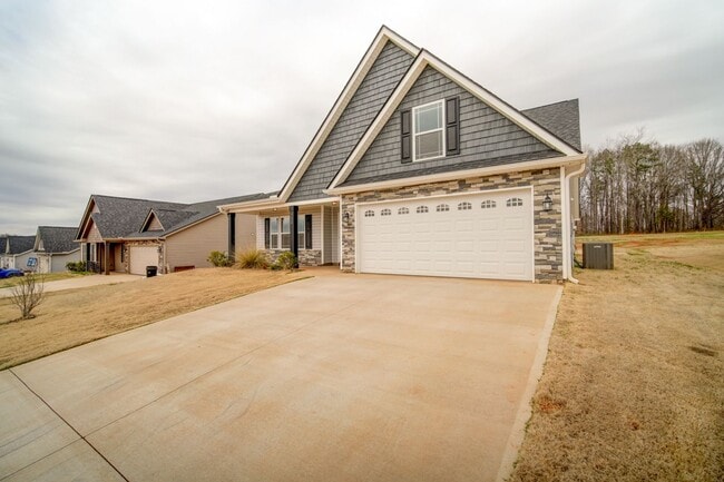 Building Photo - 732 Shelburne Ln