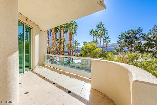 Building Photo - 2857 Paradise Rd