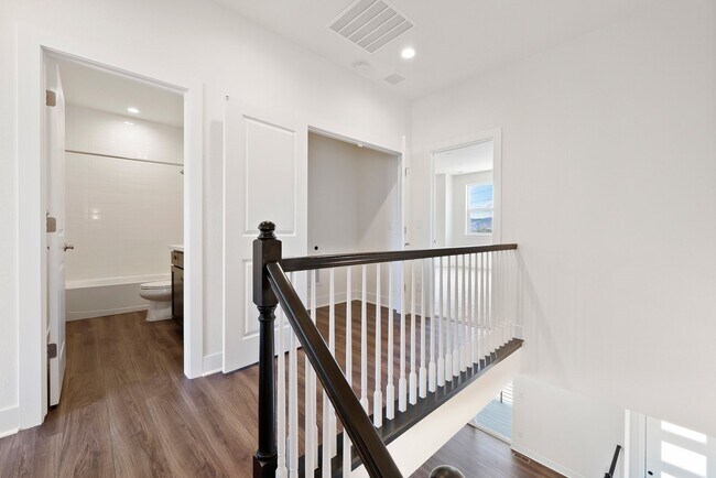 Building Photo - New Townhome in Wheat Ridge!!