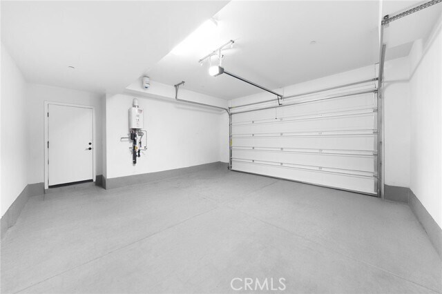 Building Photo - 117 Henson