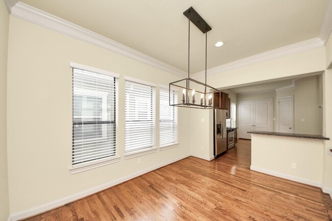 Building Photo - 5617 Kiam St