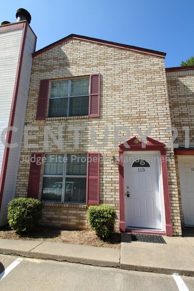 Primary Photo - Affordable 2-Story 2/1.5 Townhome in Dunca...
