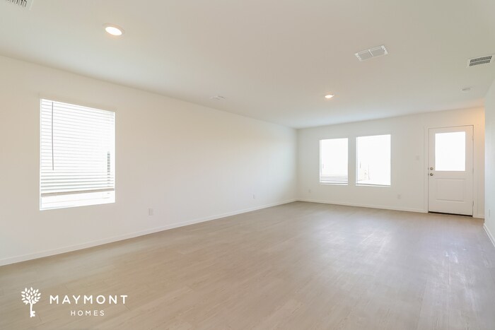 Building Photo - 3052 Titan Spgs Dr