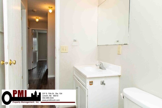 Building Photo - 1758 N 27th St