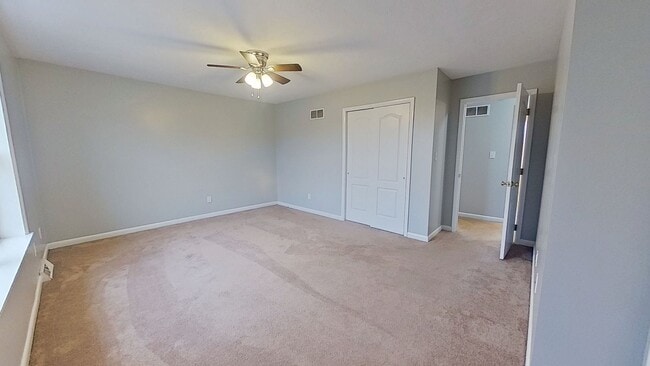 Building Photo - Move-In Ready 2BR Townhouse w/ Central AC & Off-Street Parking