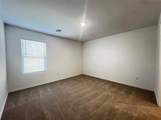 Building Photo - 3433 Little Creek Dr