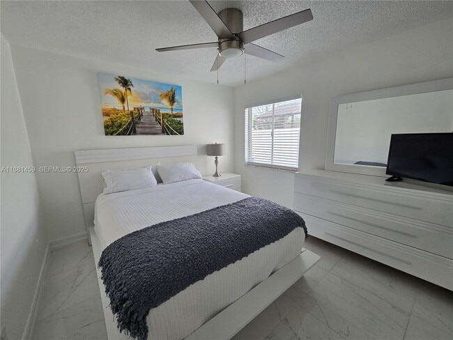 Building Photo - 1445 Avleigh Cir