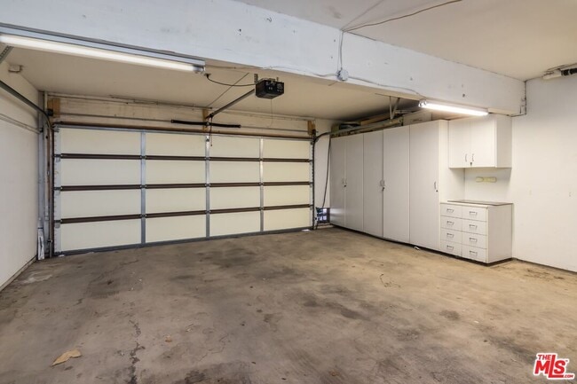 Building Photo - 14311 Hartsook St