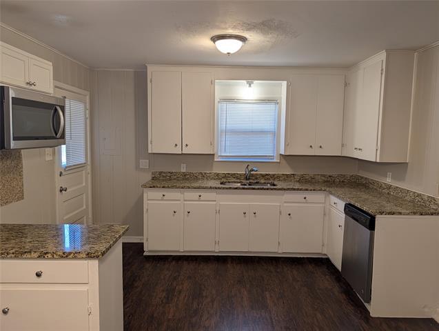 Building Photo - 2716 Bilglade Rd