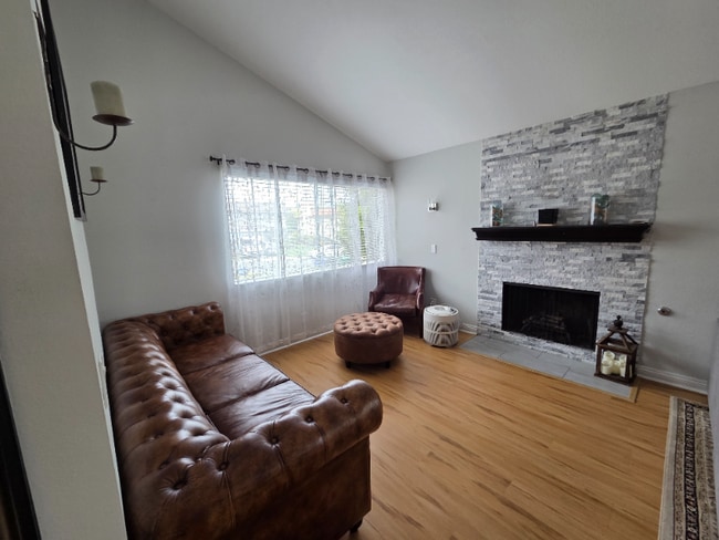 Building Photo - 8073 Hillandale Dr
