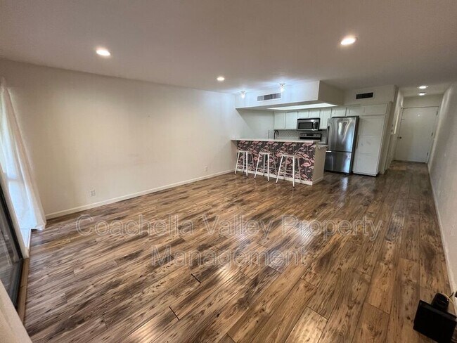 Building Photo - 1655 E Palm Canyon Dr