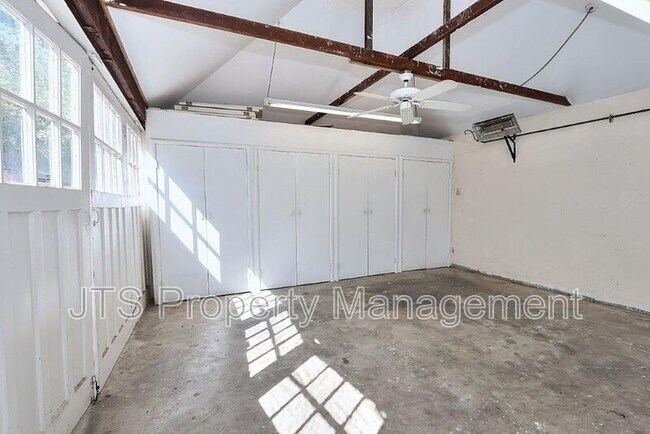 Building Photo - 937 Sonoma Way